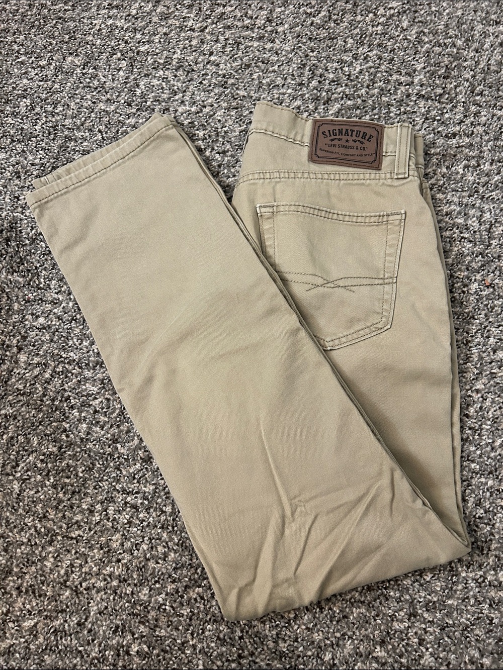 Levi Signature tan straight-leg utility pants
